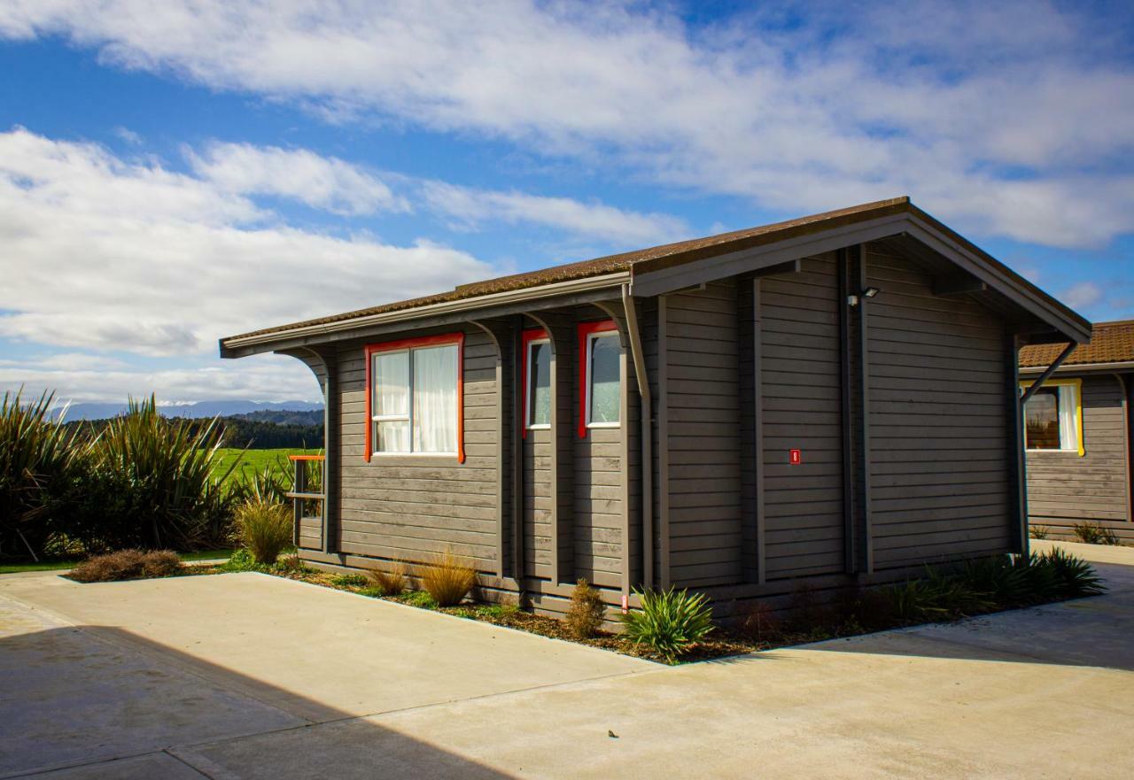 Little Wanganui Hotel Екстериор снимка